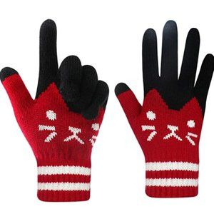 Women's warm knitted gloves in winter